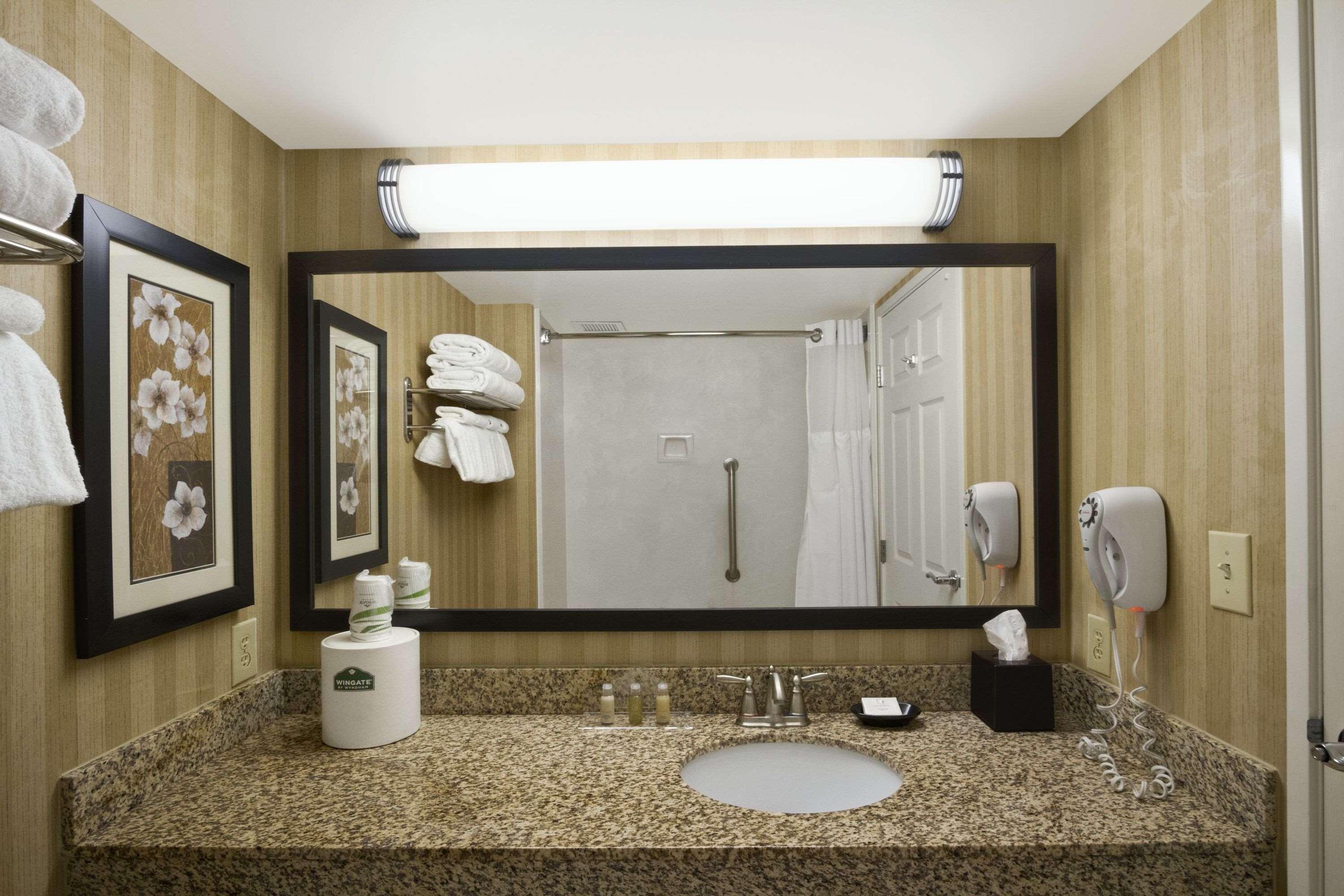 Spark By Hilton Greensboro Exterior photo