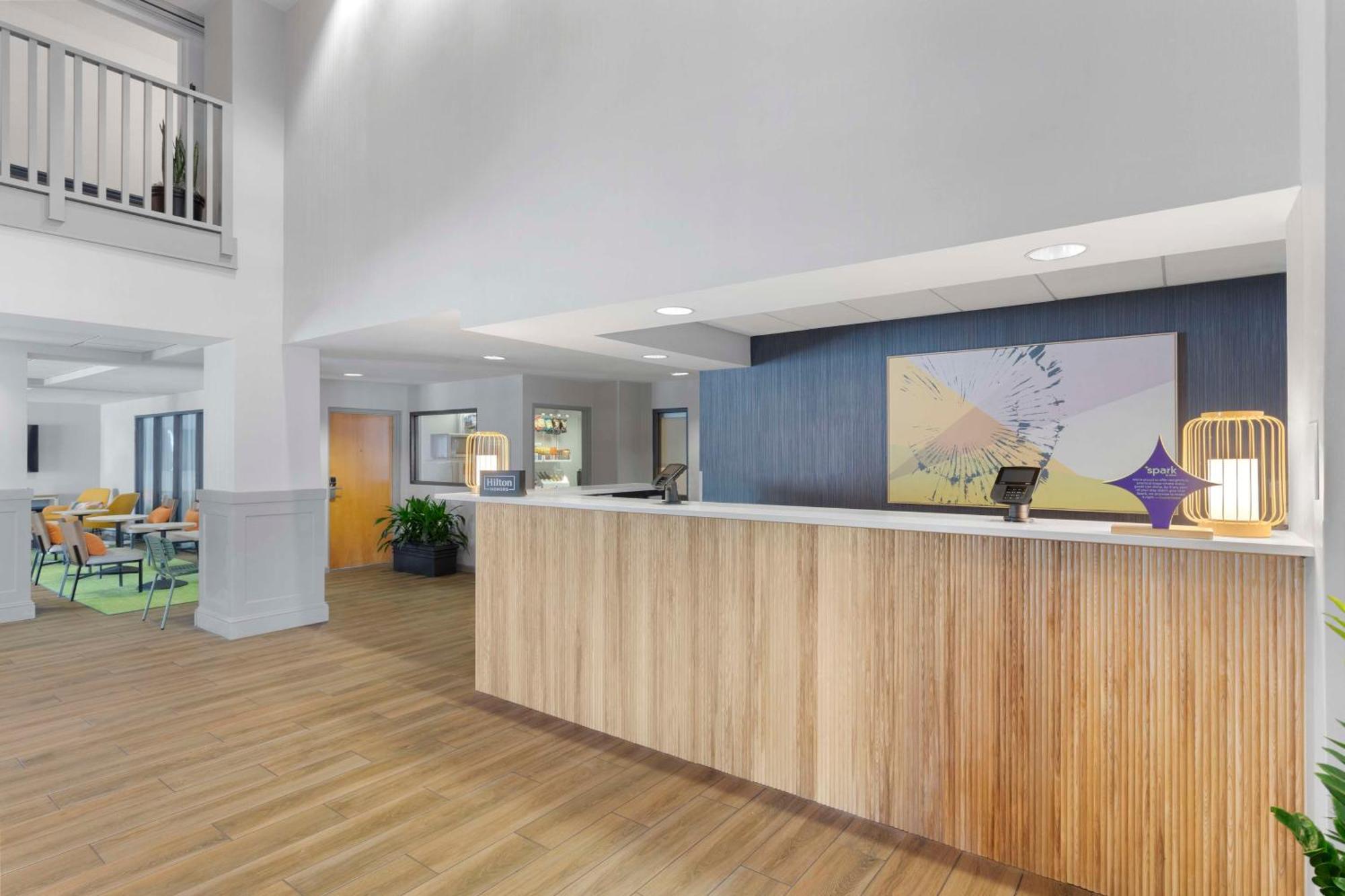 Spark By Hilton Greensboro Exterior photo