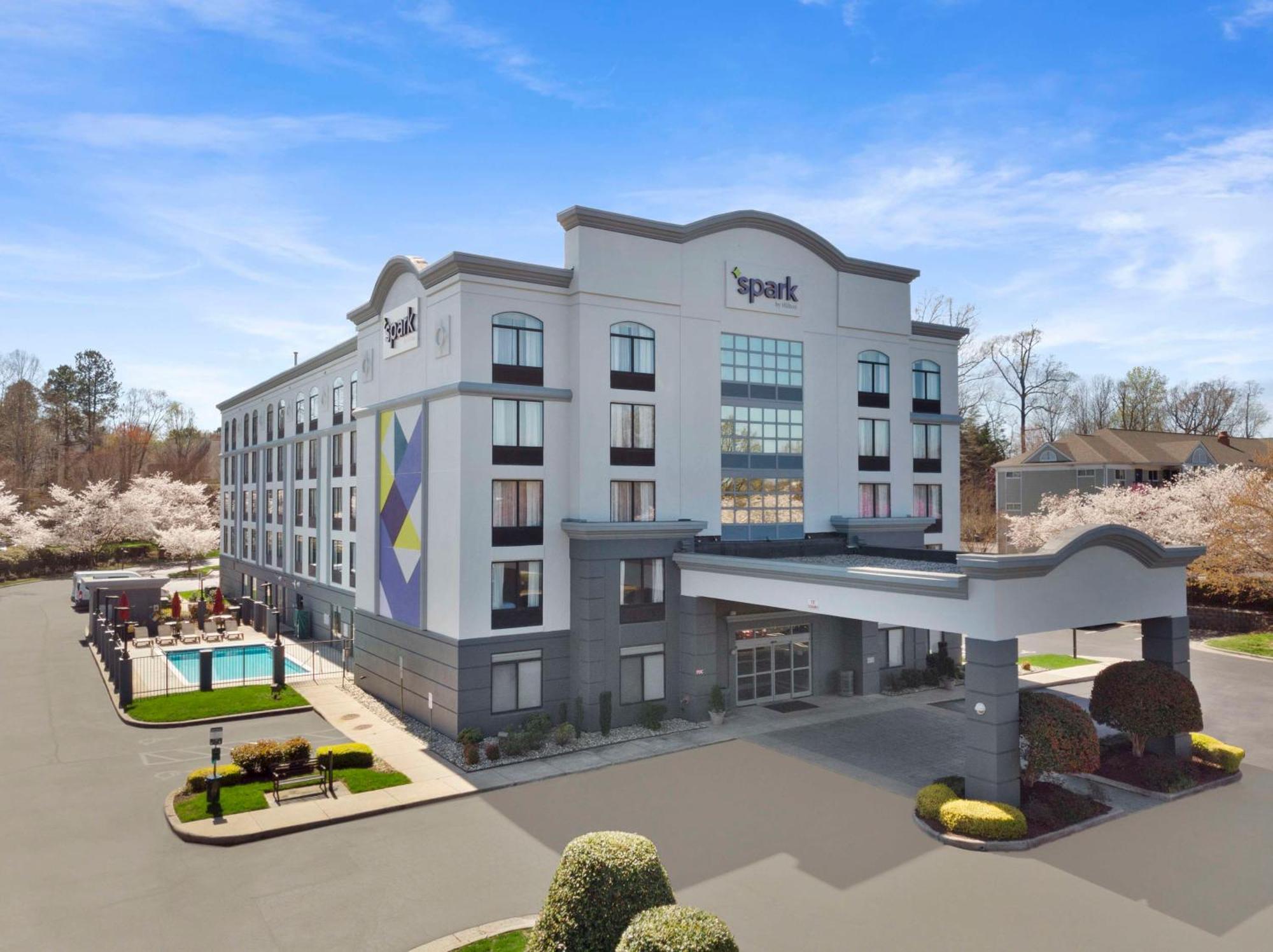 Spark By Hilton Greensboro Exterior photo