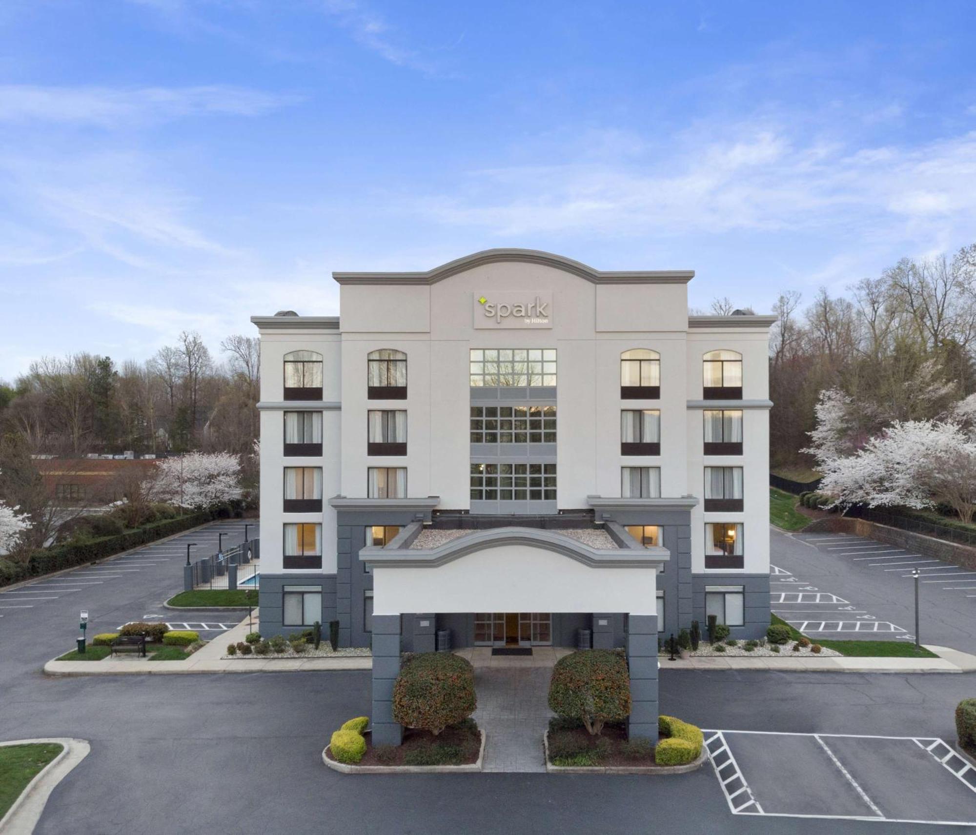 Spark By Hilton Greensboro Exterior photo
