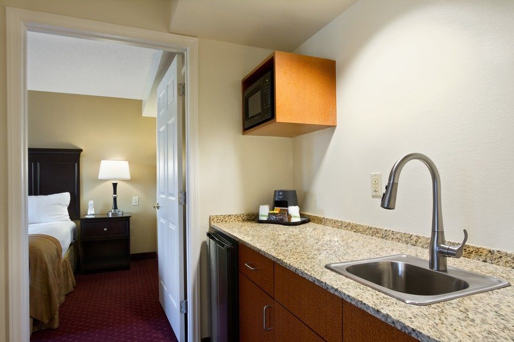 Spark By Hilton Greensboro Exterior photo